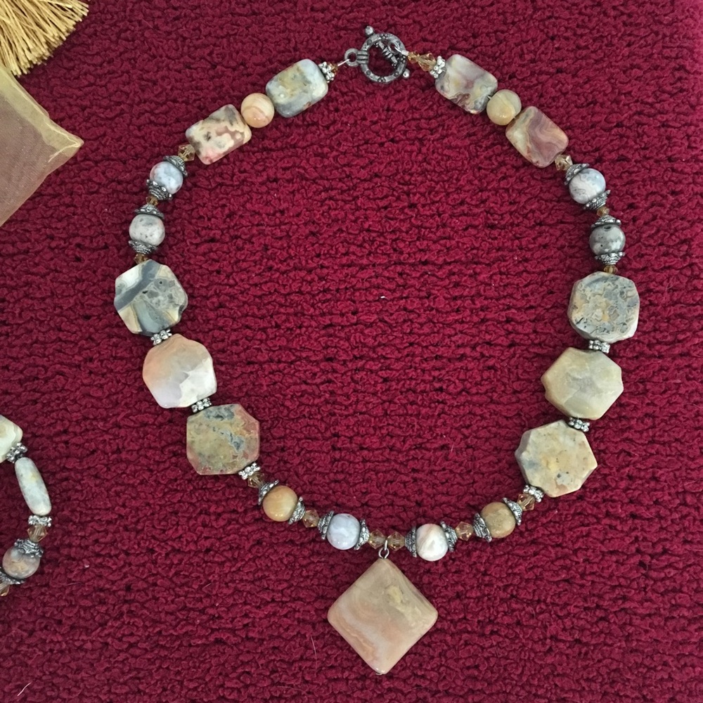 HANDMADE stone jewelry set💍